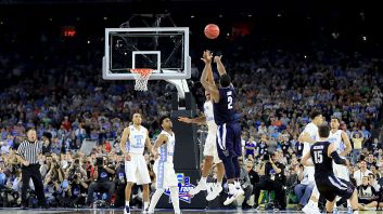 kris-jenkins-villanova-buzzer-beat-shot-4516-getty-ftrjpg_fxtkh1vphf341td70sn7qpiql